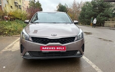 KIA Rio IV, 2020 год, 1 700 000 рублей, 3 фотография