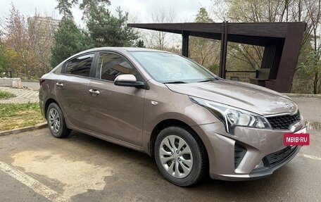 KIA Rio IV, 2020 год, 1 700 000 рублей, 2 фотография