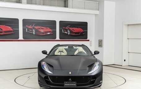 Ferrari 812, 2024 год, 48 900 000 рублей, 2 фотография