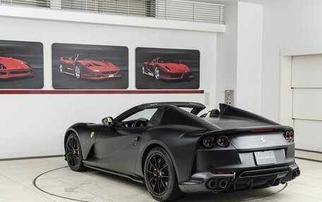 Ferrari 812, 2024 год, 48 900 000 рублей, 10 фотография