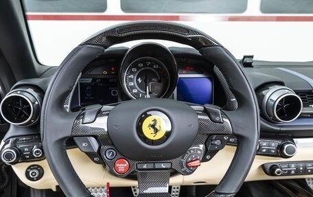 Ferrari 812, 2024 год, 48 900 000 рублей, 11 фотография