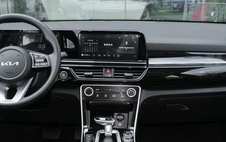 KIA Seltos I, 2025 год, 2 300 000 рублей, 15 фотография