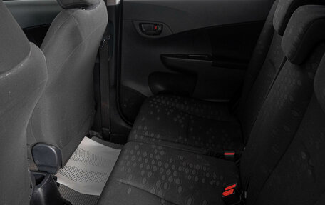 Toyota Ractis II, 2011 год, 949 000 рублей, 10 фотография