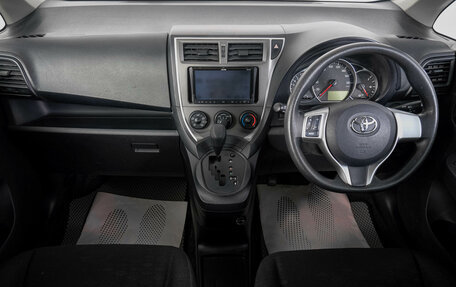 Toyota Ractis II, 2011 год, 949 000 рублей, 14 фотография