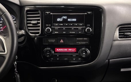 Mitsubishi Outlander III рестайлинг 3, 2013 год, 1 299 000 рублей, 7 фотография