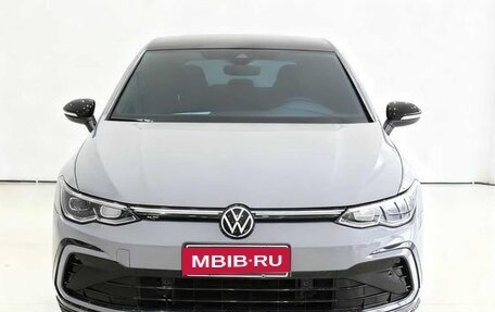 Volkswagen Golf VIII, 2022 год, 2 150 548 рублей, 2 фотография