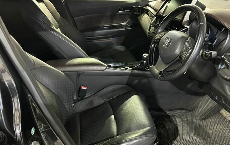 Toyota C-HR I рестайлинг, 2016 год, 1 650 000 рублей, 11 фотография