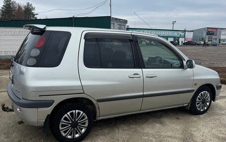 Toyota Raum I, 2001 год, 339 000 рублей, 3 фотография