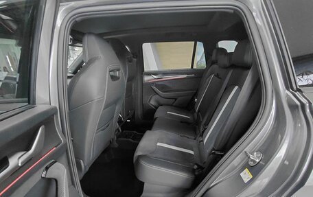 Skoda Kodiaq, 2025 год, 6 100 000 рублей, 11 фотография