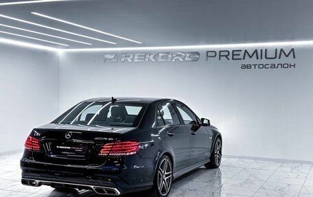 Mercedes-Benz E-Класс AMG, 2013 год, 4 400 000 рублей, 37 фотография