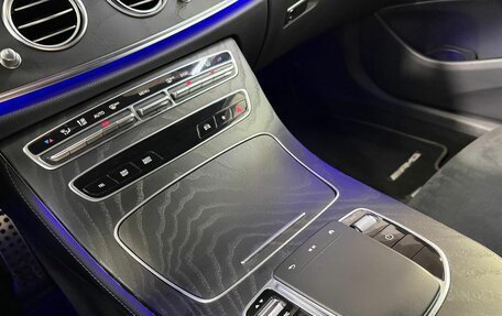 Mercedes-Benz E-Класс, 2021 год, 5 990 000 рублей, 19 фотография