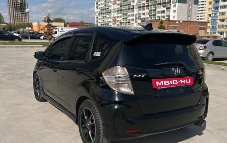 Honda Fit III, 2011 год, 1 000 000 рублей, 8 фотография
