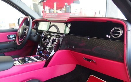 Rolls-Royce Cullinan, 2025 год, 46 700 000 рублей, 12 фотография