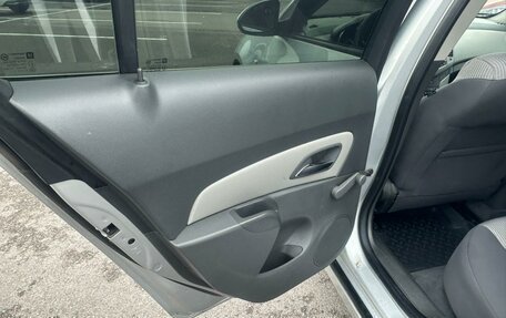 Chevrolet Cruze II, 2010 год, 565 000 рублей, 16 фотография