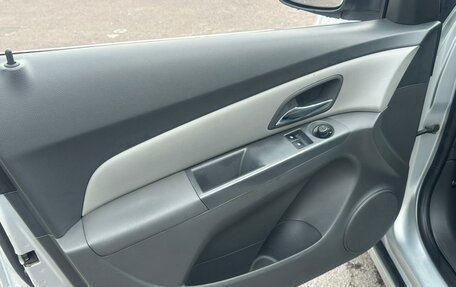 Chevrolet Cruze II, 2010 год, 565 000 рублей, 13 фотография