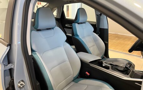 Geely Emgrand, 2023 год, 1 700 000 рублей, 24 фотография