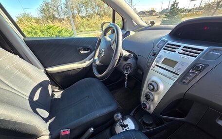 Toyota Yaris III рестайлинг, 2007 год, 750 000 рублей, 7 фотография