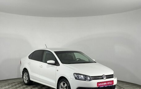 Volkswagen Polo VI (EU Market), 2015 год, 955 000 рублей, 2 фотография