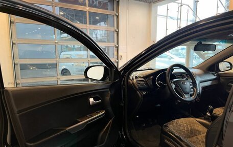 KIA Rio III рестайлинг, 2017 год, 971 000 рублей, 19 фотография