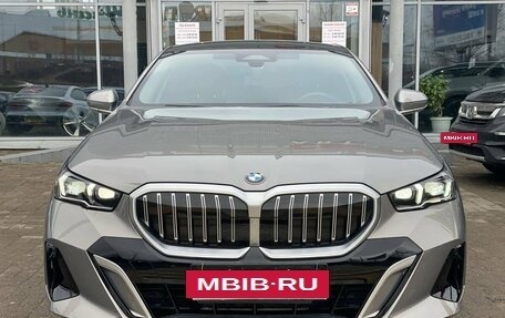 BMW 5 серия, 2024 год, 5 990 000 рублей, 3 фотография