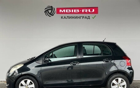 Toyota Yaris III рестайлинг, 2006 год, 600 000 рублей, 2 фотография
