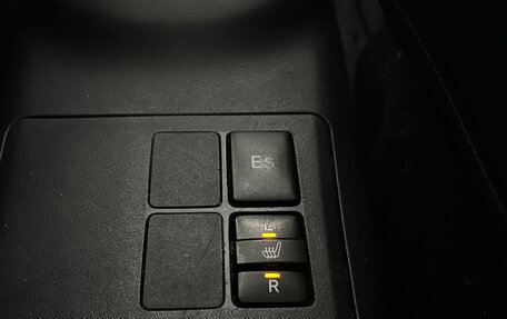 Toyota Yaris III рестайлинг, 2006 год, 600 000 рублей, 14 фотография