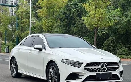 Mercedes-Benz A-Класс, 2022 год, 1 970 000 рублей, 2 фотография