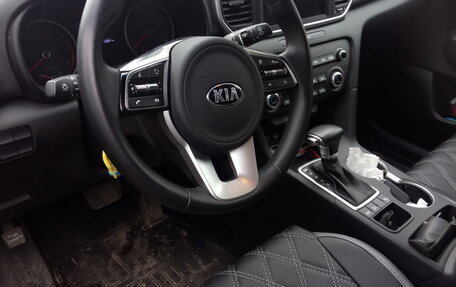 KIA Sportage IV рестайлинг, 2020 год, 2 500 000 рублей, 2 фотография