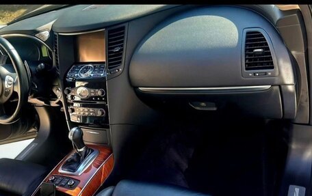 Infiniti QX70, 2015 год, 2 750 000 рублей, 4 фотография