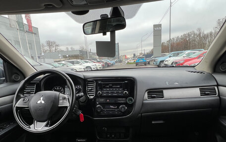 Mitsubishi Outlander III рестайлинг 3, 2018 год, 1 399 000 рублей, 6 фотография