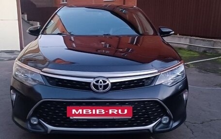 Toyota Camry, 2017 год, 1 990 000 рублей, 8 фотография