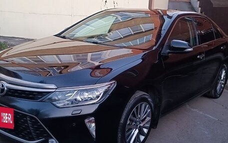 Toyota Camry, 2017 год, 1 990 000 рублей, 7 фотография