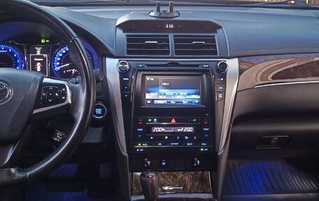 Toyota Camry, 2017 год, 1 990 000 рублей, 9 фотография