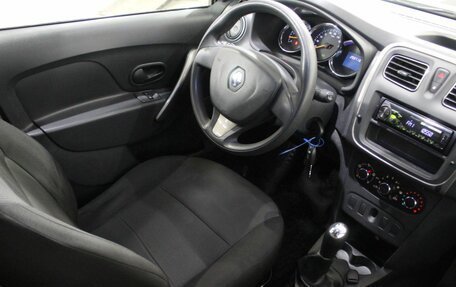 Renault Logan II, 2016 год, 635 000 рублей, 17 фотография