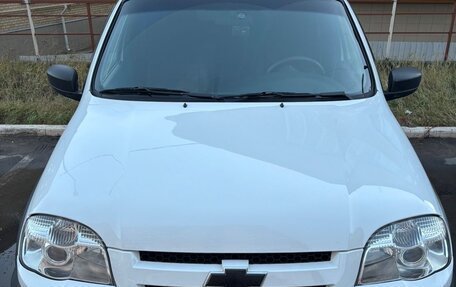 Chevrolet Niva I рестайлинг, 2018 год, 820 000 рублей, 1 фотография