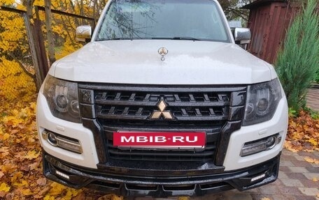 Mitsubishi Pajero IV, 2019 год, 4 300 000 рублей, 2 фотография