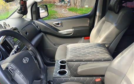 Hyundai Grand Starex Grand Starex I рестайлинг 2, 2008 год, 1 100 000 рублей, 9 фотография