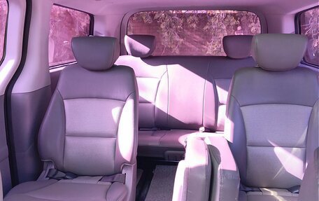 Hyundai Grand Starex Grand Starex I рестайлинг 2, 2008 год, 1 100 000 рублей, 11 фотография