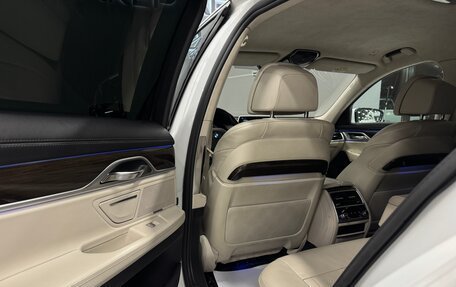 BMW 7 серия, 2016 год, 3 400 000 рублей, 18 фотография