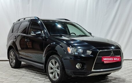 Mitsubishi Outlander III рестайлинг 3, 2012 год, 1 500 000 рублей, 3 фотография