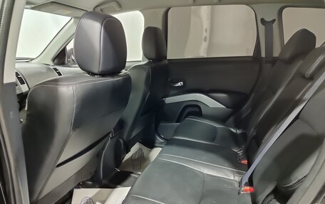 Mitsubishi Outlander III рестайлинг 3, 2012 год, 1 500 000 рублей, 18 фотография