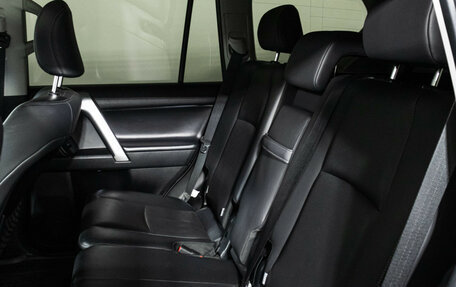 Toyota Land Cruiser Prado 150 рестайлинг 2, 2018 год, 5 489 898 рублей, 10 фотография