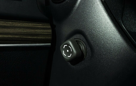 Toyota Land Cruiser Prado 150 рестайлинг 2, 2018 год, 5 489 898 рублей, 23 фотография