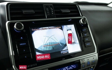 Toyota Land Cruiser Prado 150 рестайлинг 2, 2018 год, 5 489 898 рублей, 18 фотография