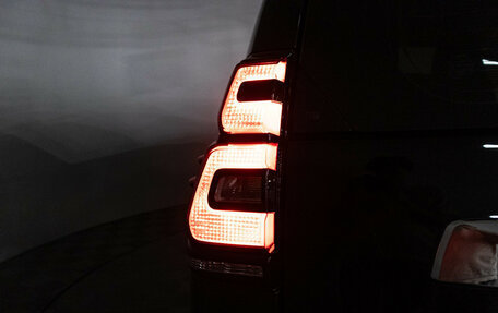 Toyota Land Cruiser Prado 150 рестайлинг 2, 2018 год, 5 489 898 рублей, 33 фотография