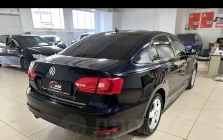Volkswagen Jetta VI, 2012 год, 1 000 000 рублей, 4 фотография