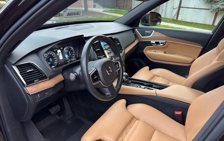 Volvo XC90 II рестайлинг, 2017 год, 3 800 000 рублей, 15 фотография