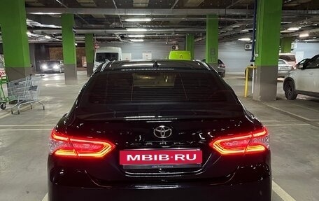 Toyota Camry, 2018 год, 2 700 000 рублей, 1 фотография