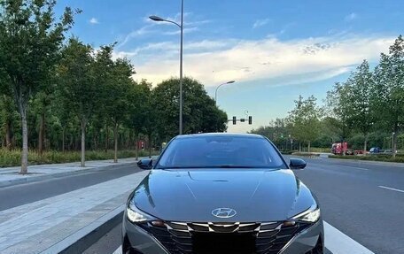 Hyundai Elantra, 2022 год, 1 680 000 рублей, 2 фотография