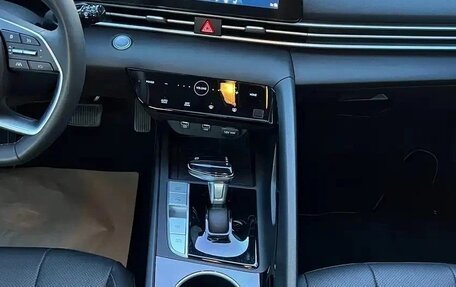 Hyundai Elantra, 2022 год, 1 680 000 рублей, 14 фотография